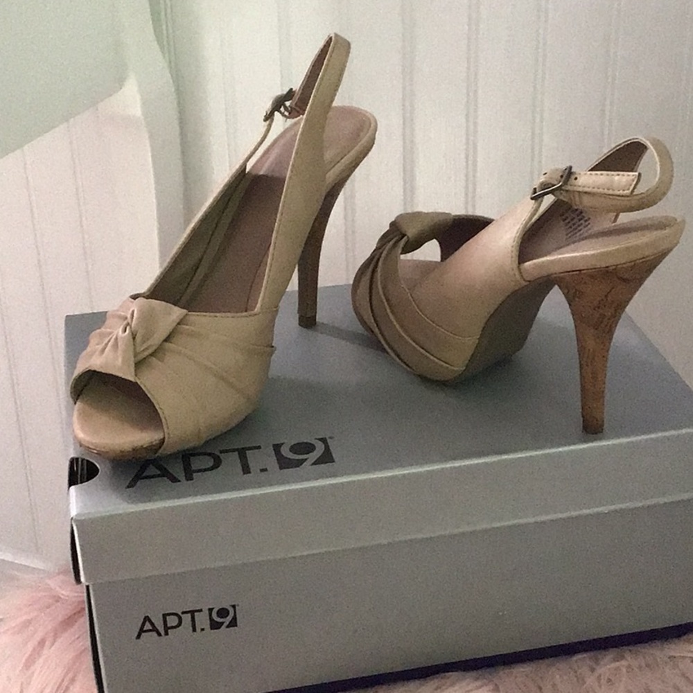 Taupe peep-toe cork heels